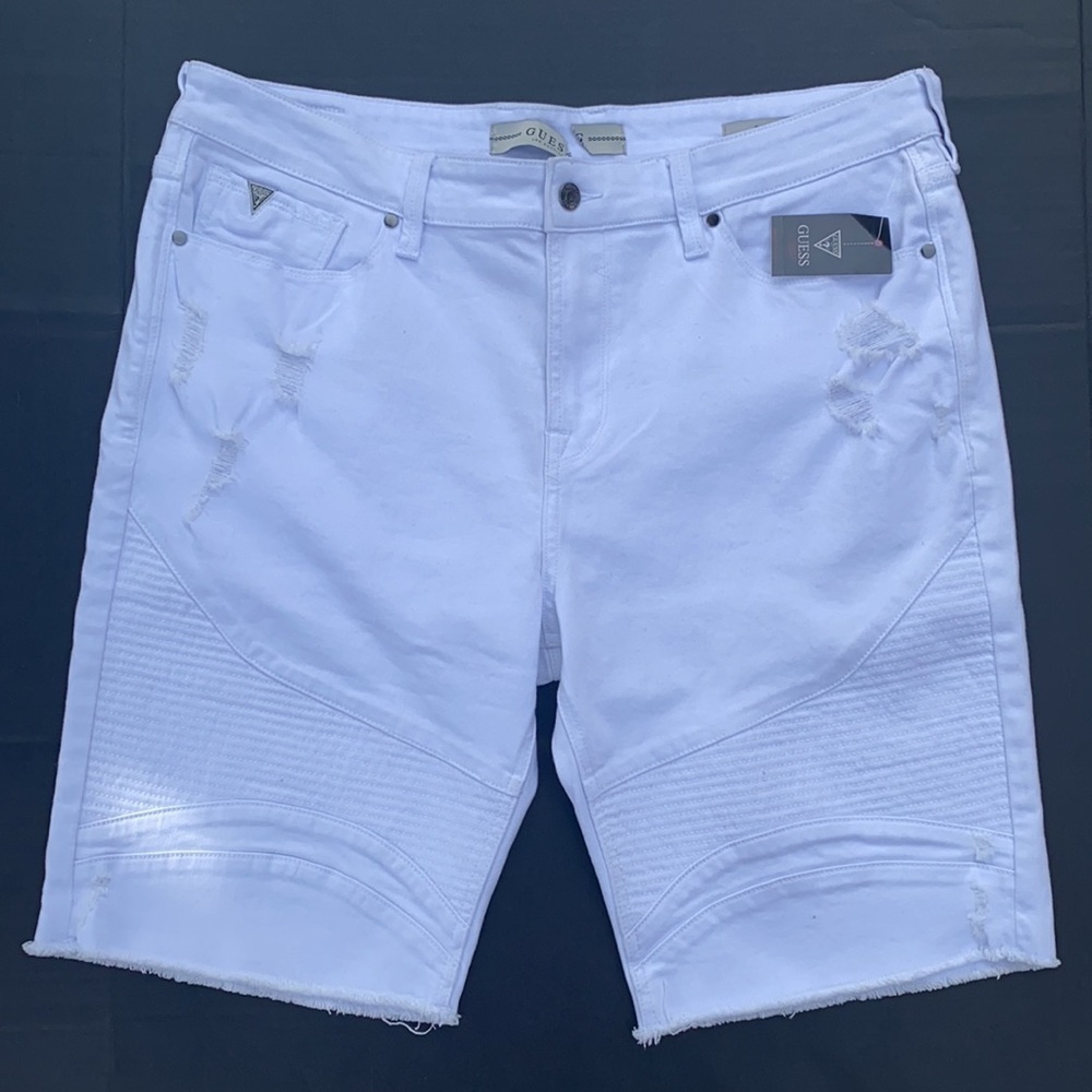 Brand New GUESS White Slim Short SZ 38